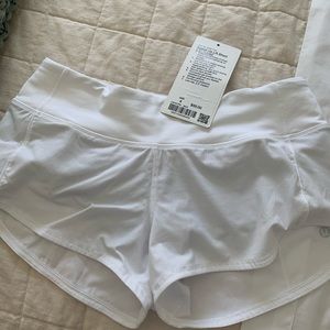 Lululemon 2.5” shorts